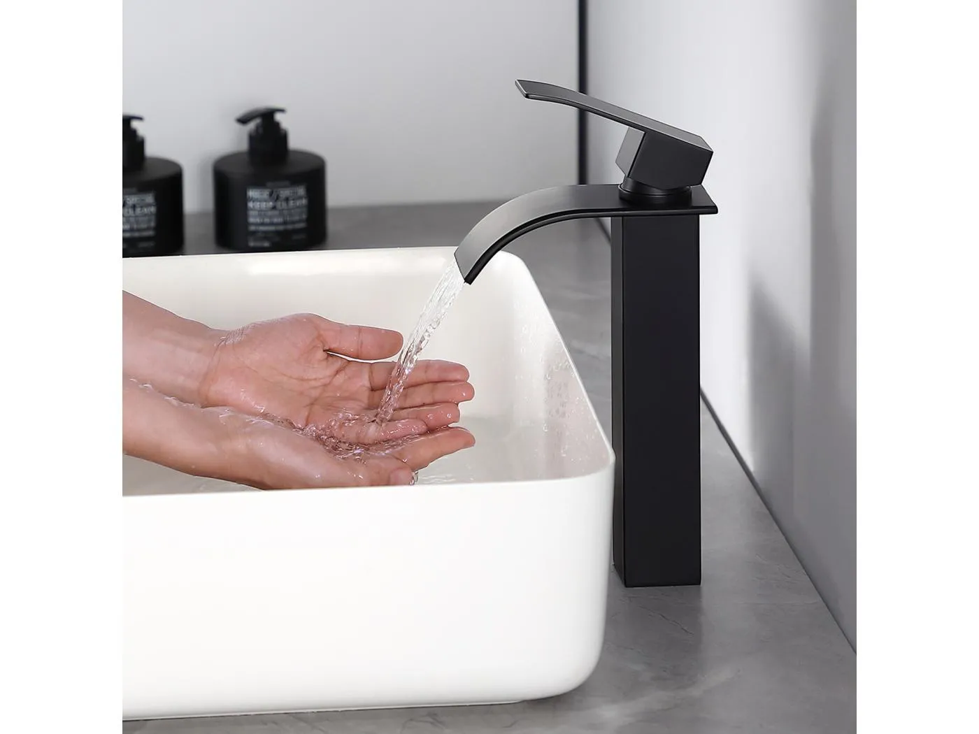 Cecipa max Schwarzer Wasserfall-Waschbeckenhahn, Einhebel-Waschbeckenhahn für die Arbeitsplatte, Waschtisch-Mischbatterie in modernem Design, EU-Modell