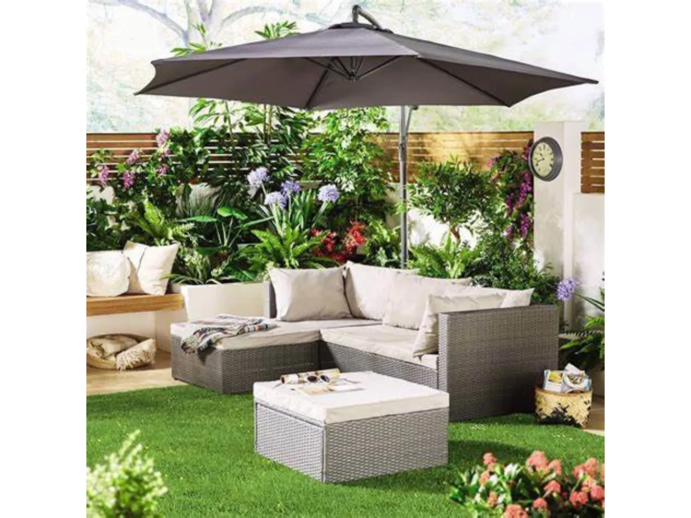 4-Sitzer Gartenmöbel-Set aus grau/beigem Polyrattan LECCI - Komfort und Eleganz für Ihren Außenbereich