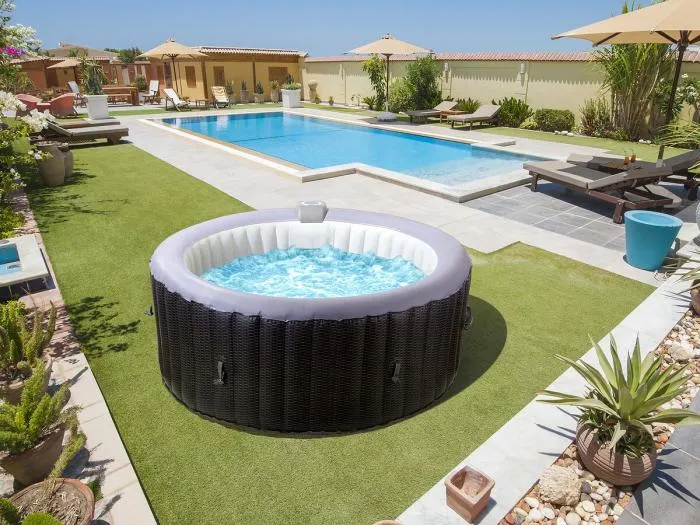 Aufblasbarer PVC-Whirlpool "Malaga" - 4 Plätze - Grau