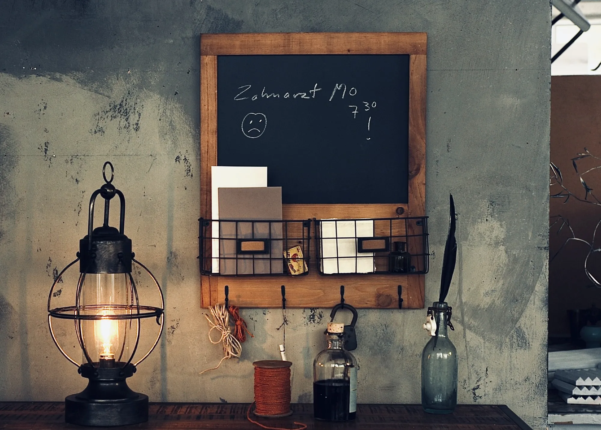 Wand-Tafel mit Körben und Haken, H 56 cm, B 46 cm, L 9 cm