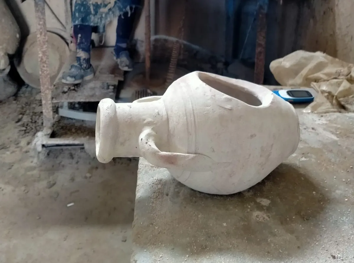 Amphore liegend, natur, L 35 cm, B 25 cm, H 15 cm