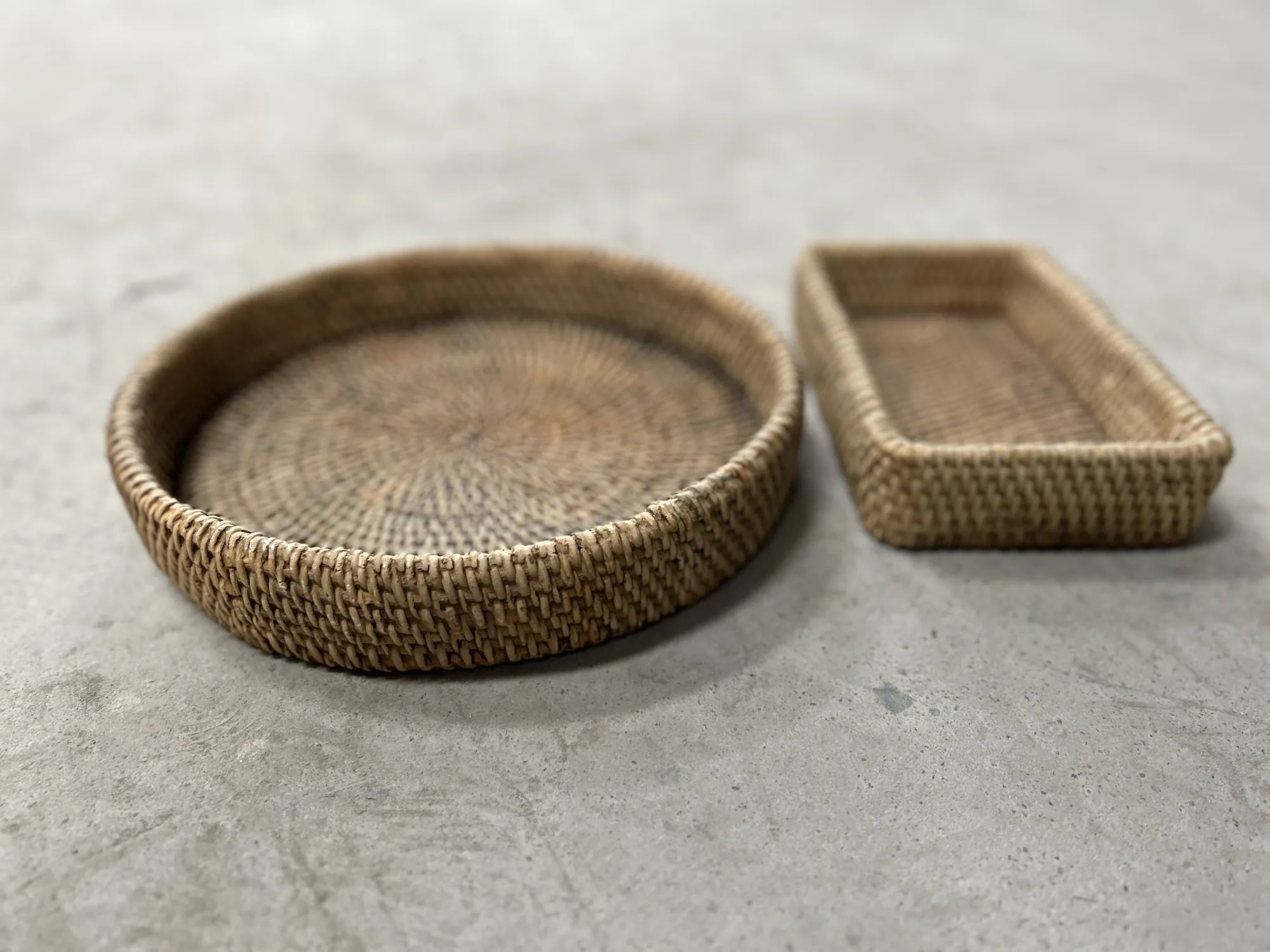 Ablage 'Korb' aus Zement, braun, Ø 29,5 cm, H 6 cm