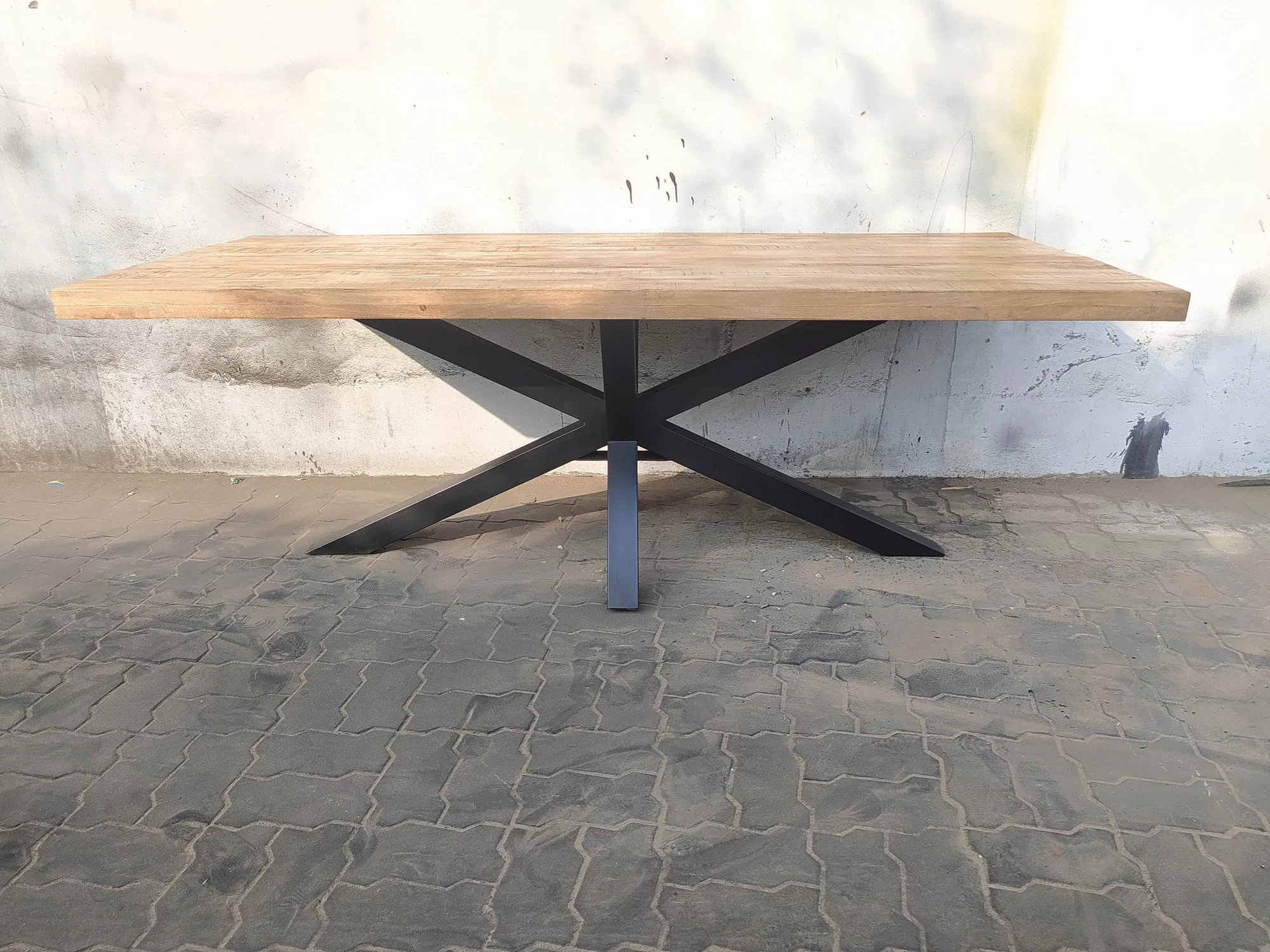 Tisch 'Timmersdorf', Mangoholz und Eisen, natur, schwarz, B 220 cm, L 100 cm, H 77 cm