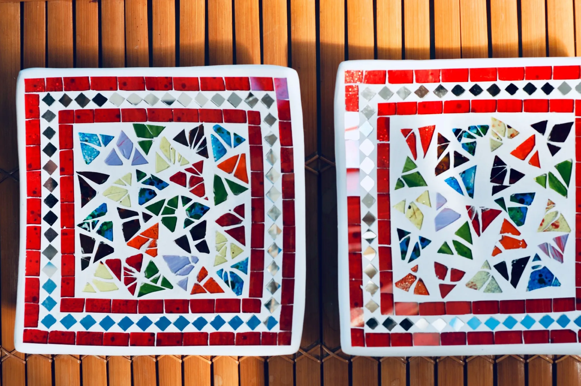 3er-Set Mosaikteller 'Tropical Flower', weiß, multicolor