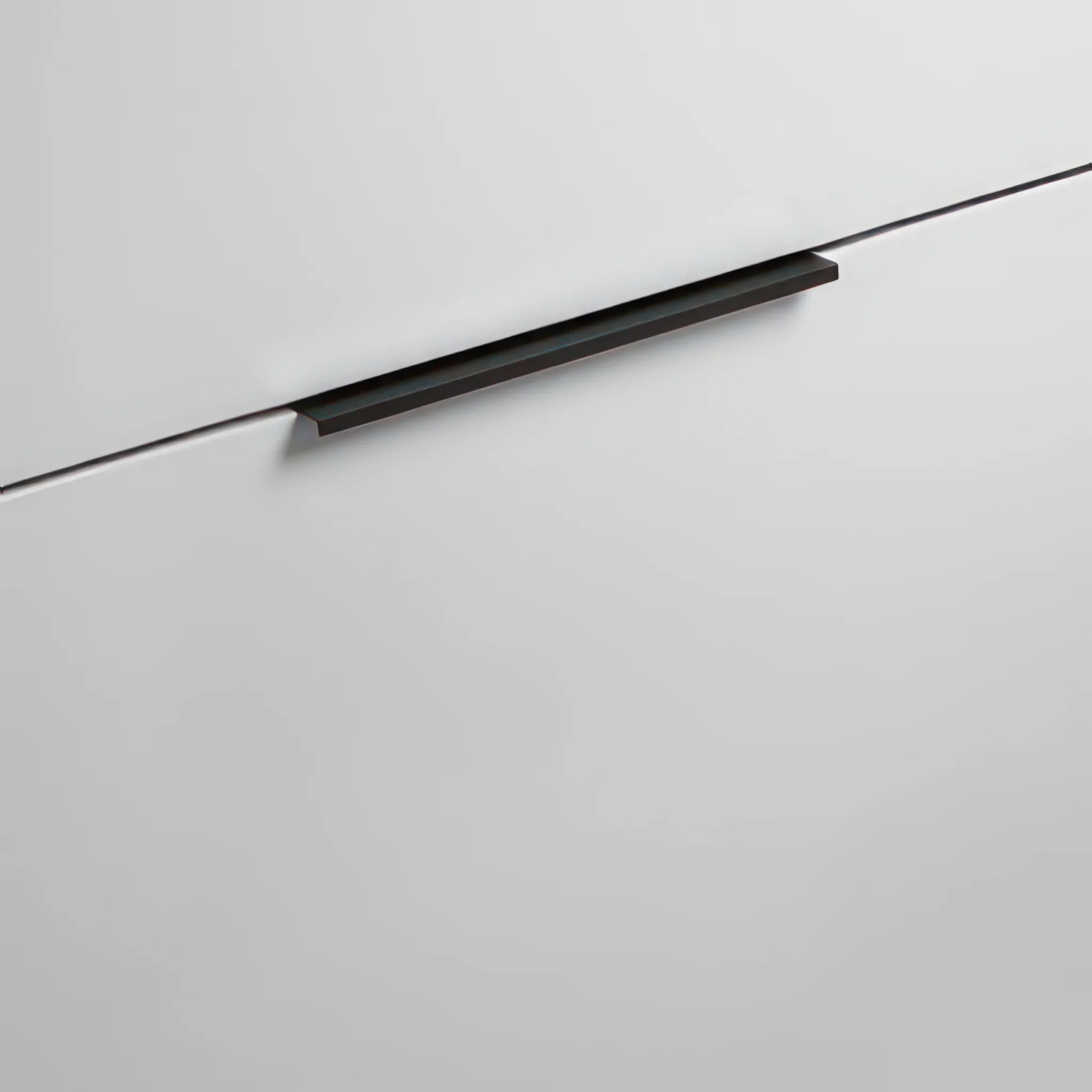 burgbad Badmöbelset „Fiumo 2.0“ 1060 × 650 mm Griff, Schwarz Matt (230 mm), in Weiß Matt