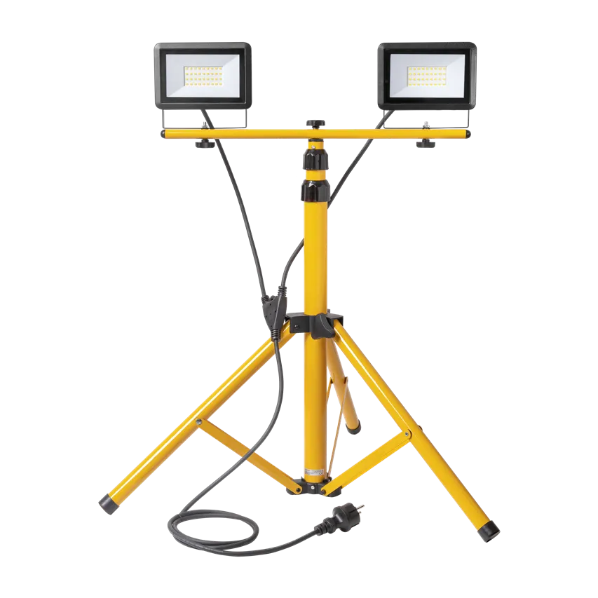 BULLED Flutlichtanlage 2 x 30W + Stativ + Kabel